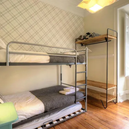 Fuer 19 Personen Und 1 Kind In By Interhome * Lisbon