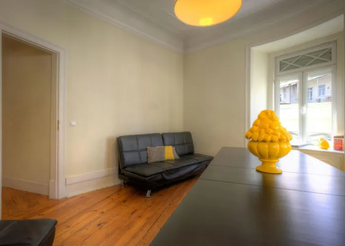 Fuer 19 Personen Und 1 Kind In By Interhome Apartment Lisbon