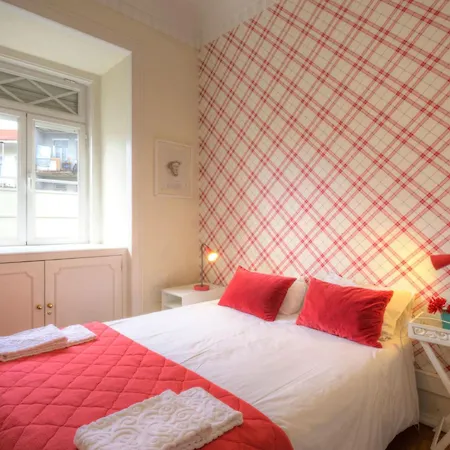 Fuer 19 Personen Und 1 Kind In By Interhome * Lisbon