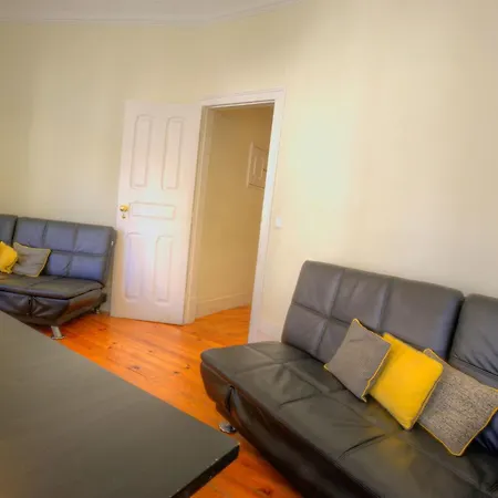 公寓 Fuer 19 Personen Und 1 Kind In By Interhome Lisboa