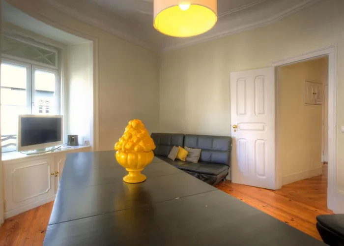 Fuer 19 Personen Und 1 Kind In By Interhome