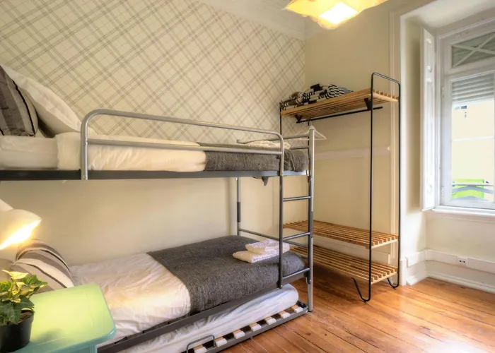 Fuer 19 Personen Und 1 Kind In By Interhome * Lisboa