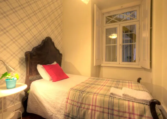 Fuer 19 Personen Und 1 Kind In By Interhome