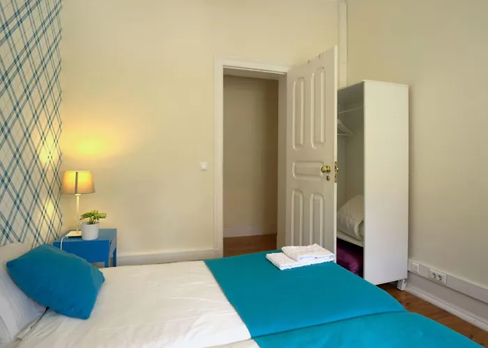 Fuer 19 Personen Und 1 Kind In By Interhome