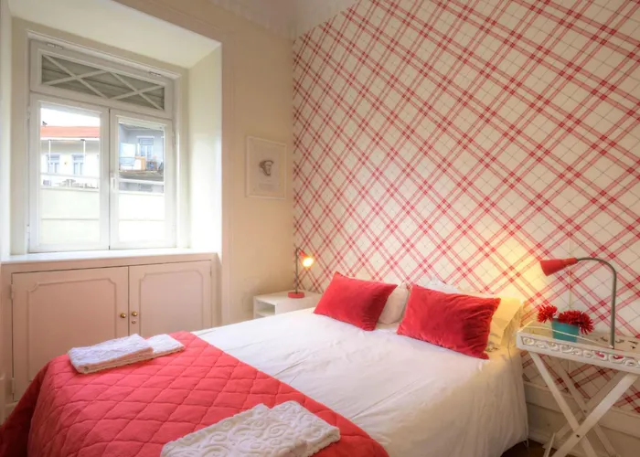 Fuer 19 Personen Und 1 Kind In By Interhome * Lisboa